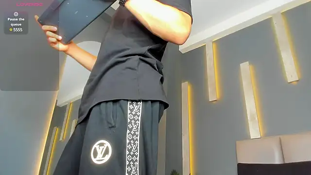 alexgiraldo  online show from 02.08.25