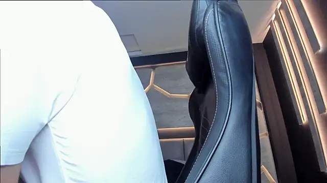 alexgiraldo  online show from 02.28.25