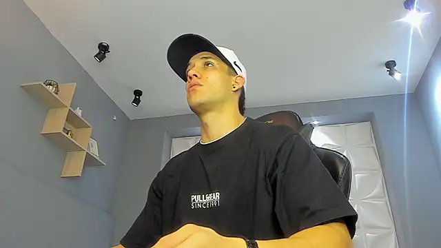 alexgiraldo  online show from 03.13.25