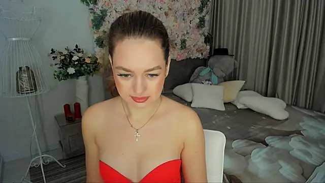 Snapshot of MiracleCurly chatting on 11.13.25 MiracleCurly online show from 11.13.25