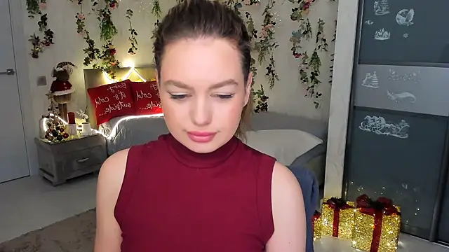 Snapshot of MiracleCurly chatting on 12.18.25 MiracleCurly online show from 12.18.25