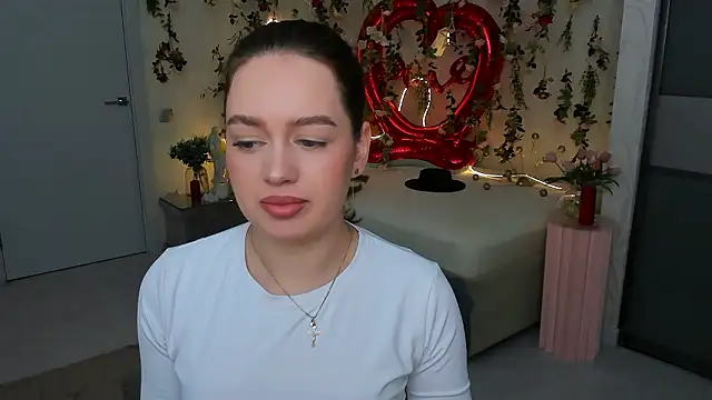 Snapshot of MiracleCurly chatting on 02.17.26 MiracleCurly online show from 02.17.26