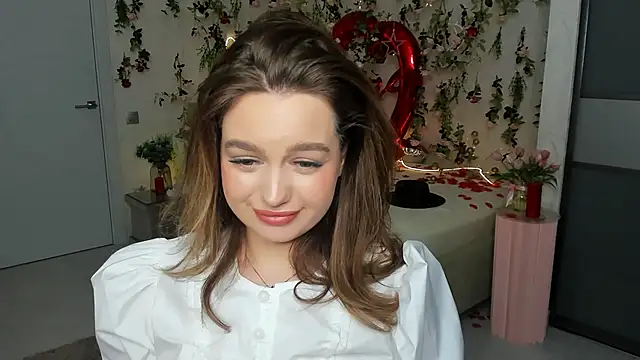 Snapshot of MiracleCurly chatting on 03.08.26 MiracleCurly online show from 03.08.26