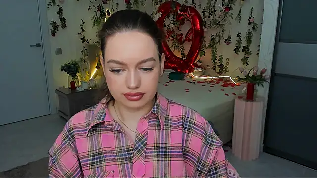 Snapshot of MiracleCurly chatting on 03.12.26 MiracleCurly online show from 03.12.26