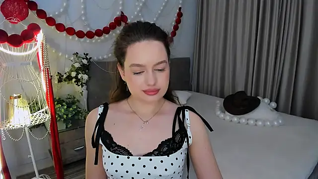 Snapshot of MiracleCurly chatting on 03.22.26 MiracleCurly online show from 03.22.26