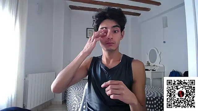 Snapshot of MagnoZaniah chatting on 10.23.25 MagnoZaniah online show from 10.23.25