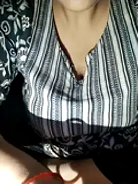 Snapshot of ohana143 chatting on 10.30.25 ohana143 online show from 10.30.25