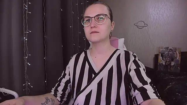 MissBrightShine online show from 12.03.25