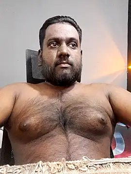 Rayansmith  online show from 02.14.25