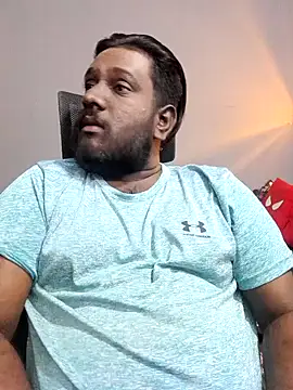 Rayansmith  online show from 02.25.25