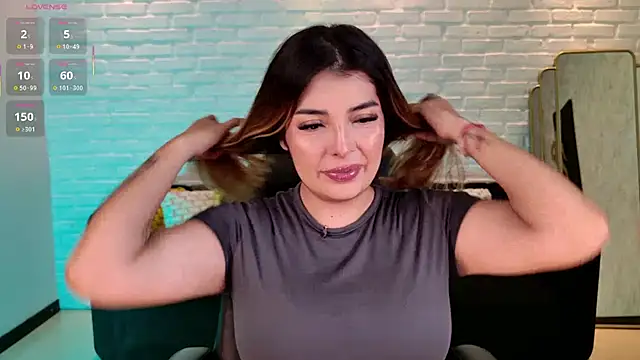 Snapshot of LisaMonroe_ chatting on 09.22.25 LisaMonroe online show from 09.22.25