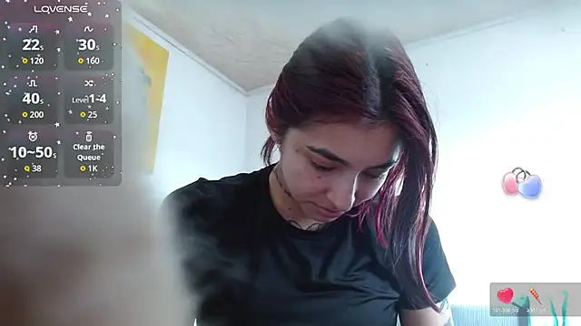 Snapshot of ZoeBakers_ chatting on 10.24.25 ZoeBakers online show from 10.24.25