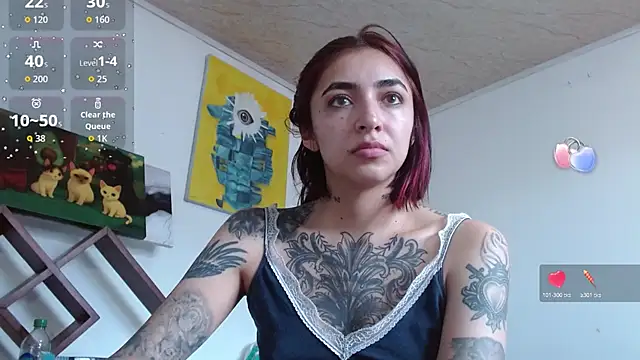 Snapshot of ZoeBakers_ chatting on 12.05.25 ZoeBakers online show from 12.05.25