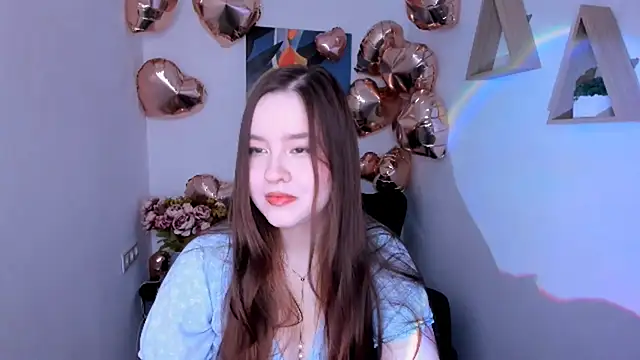 Snapshot of WishToBloom chatting on 02.13.26 WishToBloom online show from 02.13.26