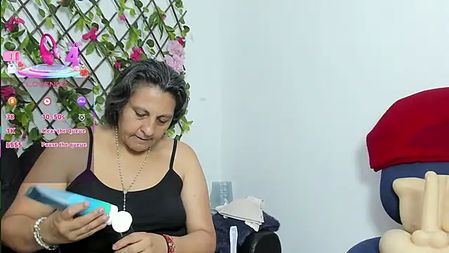 merlyna goldens online show from 11.15.25