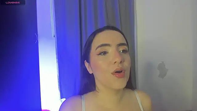 Snapshot of rouse_lili chatting on 04.29.26 rouse lili online show from 04.29.26