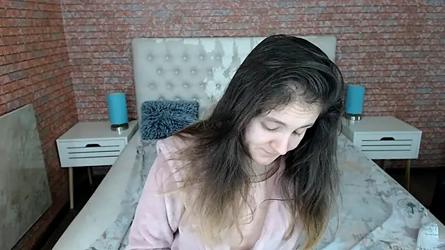 Snapshot of Holliy_Cooper chatting on 11.03.25 Holliy Cooper online show from 11.03.25