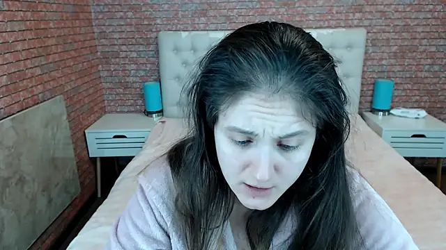 Snapshot of Holliy_Cooper chatting on 11.22.25 Holliy Cooper online show from 11.22.25