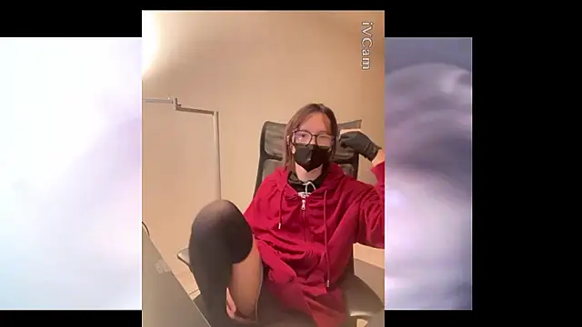 Snapshot of pika_ru chatting on 11.26.25 pika ru online show from 11.26.25