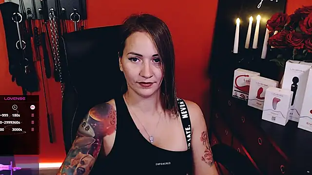 Snapshot of _Jane_Warren_ chatting on 10.17.25 Jane Warren online show from 10.17.25