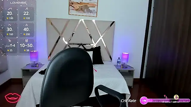 carolynne18 online show from 01.15.25