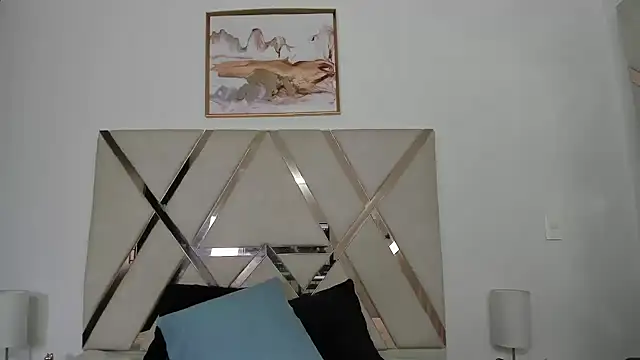 carolynne18 online show from 10.10.25