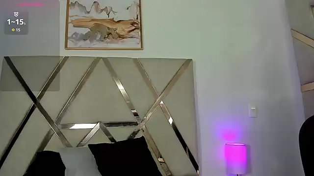 carolynne18 online show from 10.20.25