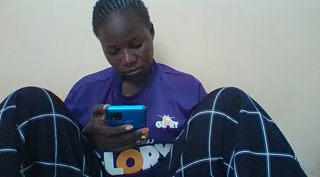 Snapshot of prettychic5 chatting on 01.21.25 prettychic5 online show from 01.21.25