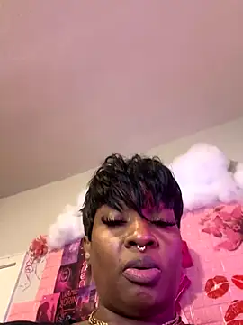 Snapshot of immona chatting on 09.09.25 immona online show from 09.09.25