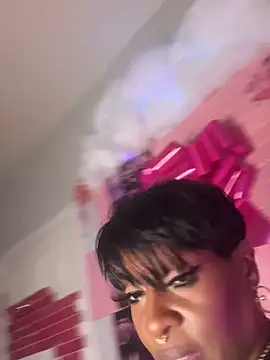 Snapshot of immona chatting on 09.14.25 immona online show from 09.14.25