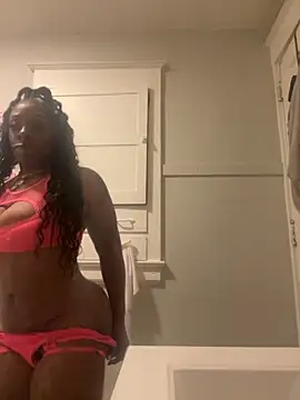 Snapshot of immona chatting on 10.28.25 immona online show from 10.28.25