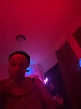 Snapshot of immona chatting on 10.30.25 immona online show from 10.30.25