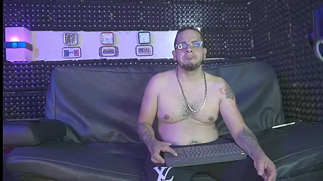 Snapshot of Dulce_yors chatting on 01.15.25 Dulce yors online show from 01.15.25