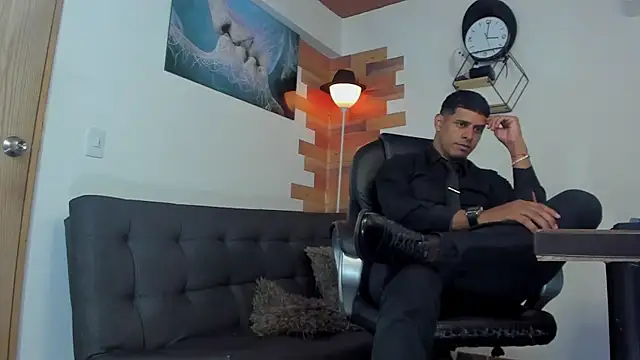 Snapshot of vincen_jose chatting on 12.13.24 vincen jose online show from 12.13.24