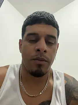 Snapshot of vincen_jose chatting on 01.06.25 vincen jose online show from 01.06.25