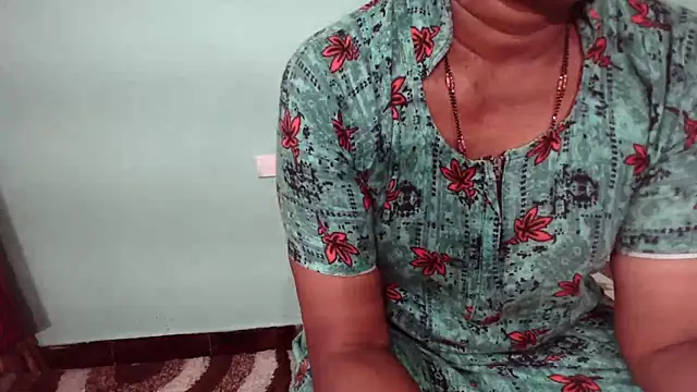 Snapshot of shrutitelugu69 chatting on 12.22.25 shrutitelugu69 online show from 12.22.25