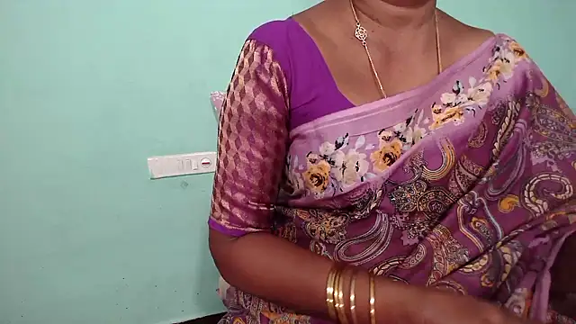 Snapshot of shrutitelugu69 chatting on 01.18.26 shrutitelugu69 online show from 01.18.26