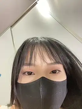 Snapshot of Asia-Lynn chatting on 11.06.25 Asia-Lynn online show from 11.06.25