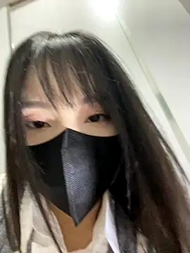 Snapshot of Asia-Lynn chatting on 11.11.25 Asia-Lynn online show from 11.11.25