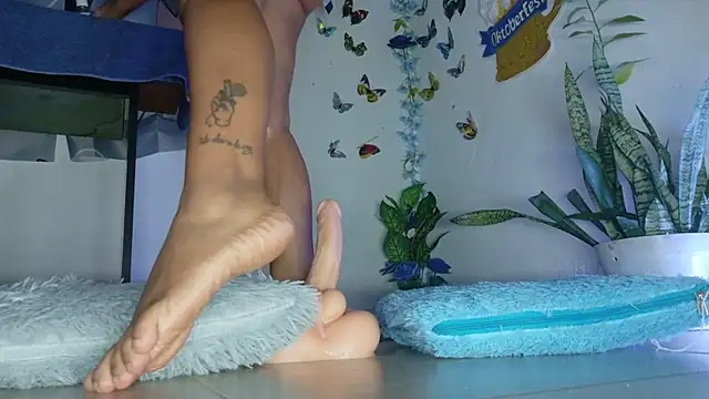 lucy hairypussy83 online show from 09.28.25