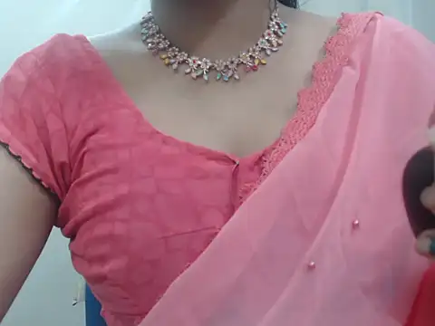 Snapshot of Lovely_Siri_23 chatting on 03.11.26 Lovely Siri 23 online show from 03.11.26