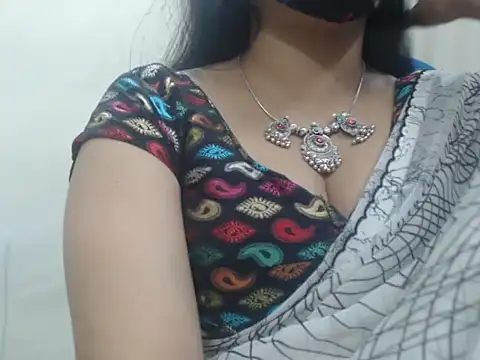 Snapshot of Lovely_Siri_23 chatting on 03.14.26 Lovely Siri 23 online show from 03.14.26