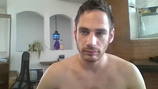 Snapshot of Stevenson988 chatting on 10.04.25 Stevenson988 online show from 10.04.25