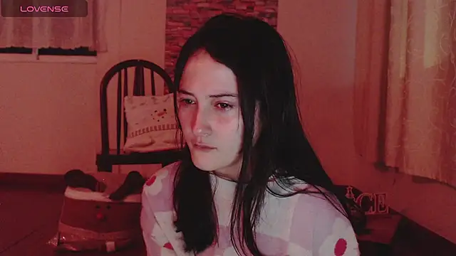 Snapshot of AlissonnFoxx chatting on 12.15.24 AlissonnFoxx online show from 12.15.24