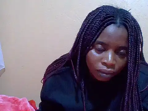 Snapshot of sweetbabra1 chatting on 10.31.25 sweetbabra1 online show from 10.31.25