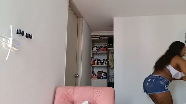 hanarousse online show from 10.22.25