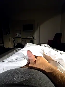 Snapshot of neugrg chatting on 10.31.25 neugrg online show from 10.31.25