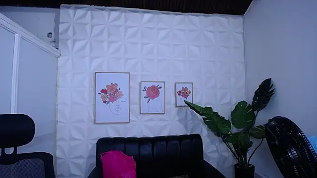 Valentinaa mature online show from 11.21.25