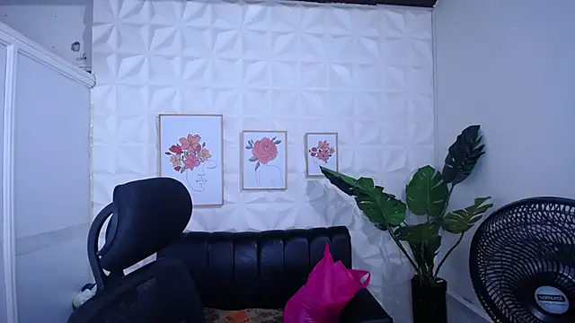 Valentinaa mature online show from 11.29.25