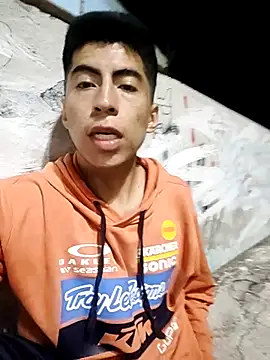 Snapshot of Alexander9827 chatting on 01.09.25 Alexander9827 online show from 01.09.25